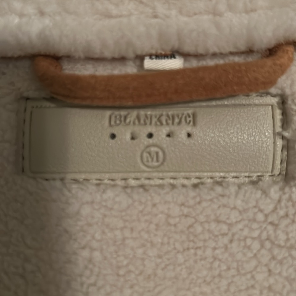 Vest - Picture 2 of 3